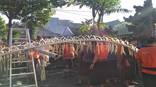 Membuat Penjor