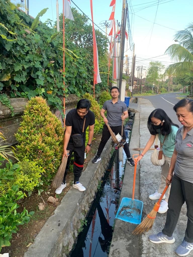 Jumat Bersih di Kantor BPKAD Kota Denpasar