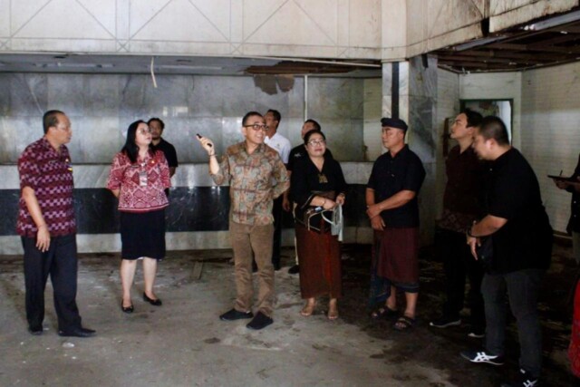 Walikota Jaya Negara Tinjau Bangunan Ex Bank Komersil, Direncanakan Jadi Kantor Camat Dentim