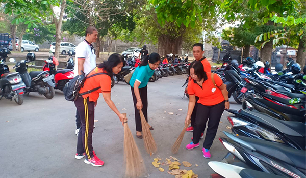 Jumat Bersih di Eko Wisata Subak Sembung