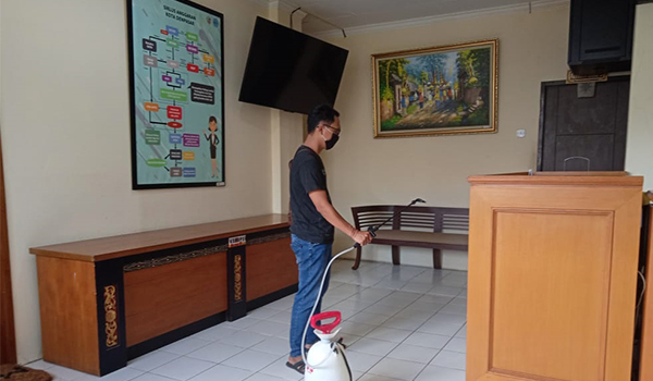Penyemprotan Disinfektan