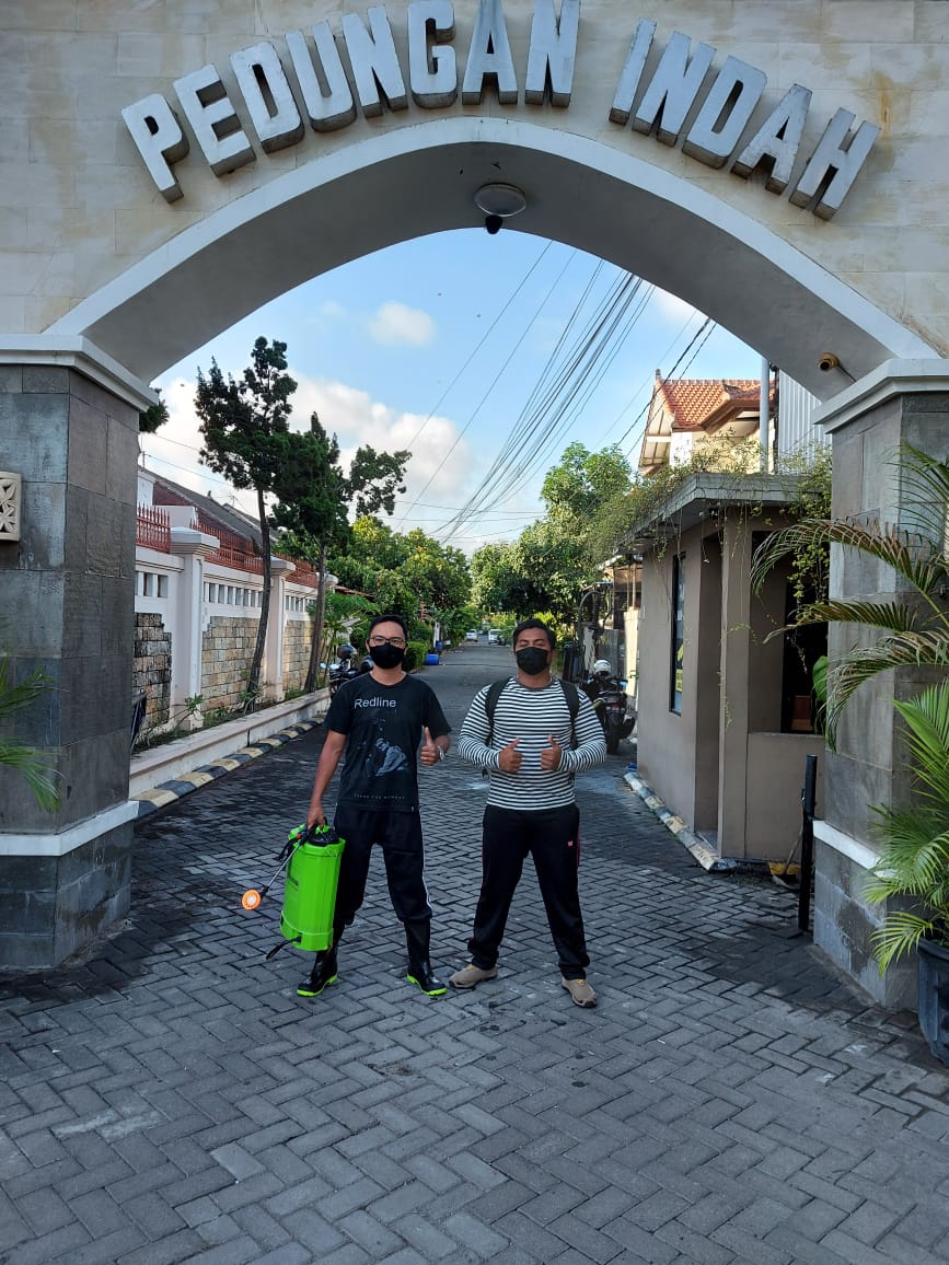 Penyemprotan Daerah Rawan Covid-19 di Daerah Kota Denpasar