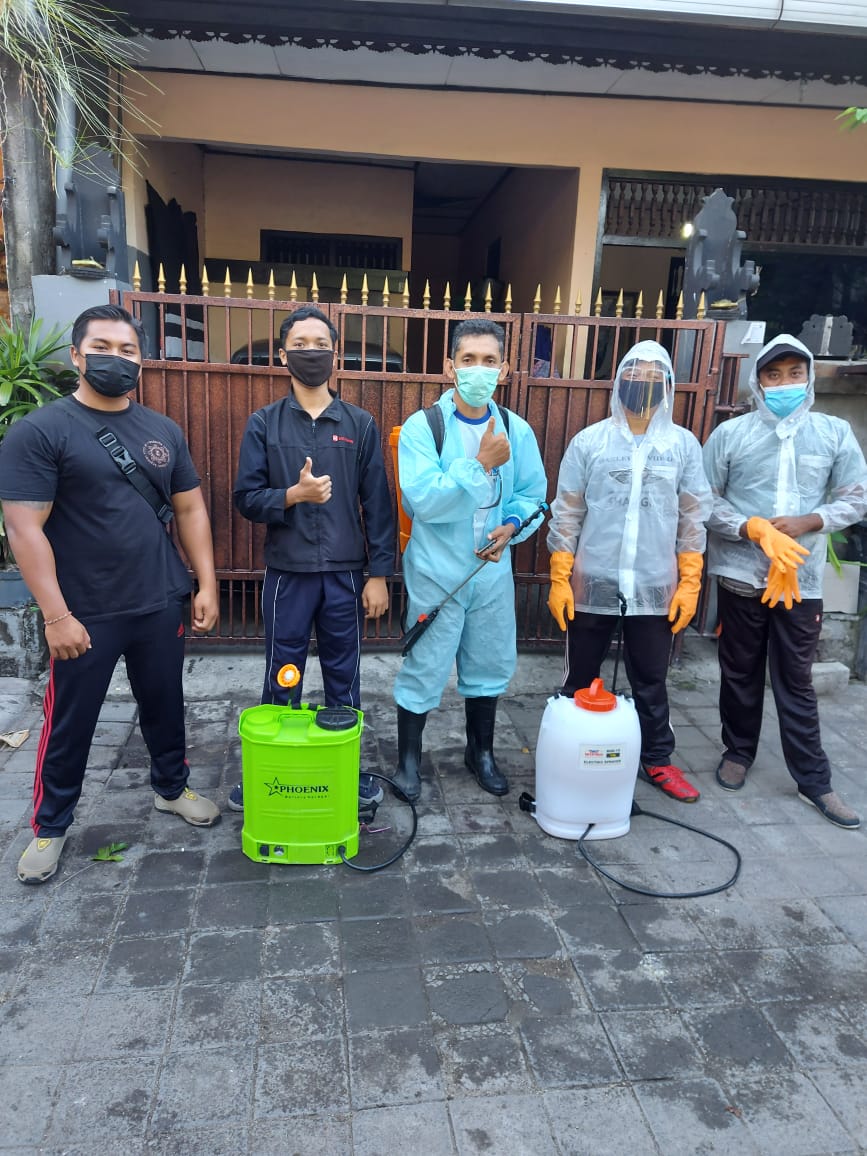 Penyemprotan Daerah Rawan Covid-19 di Daerah Kota Denpasar